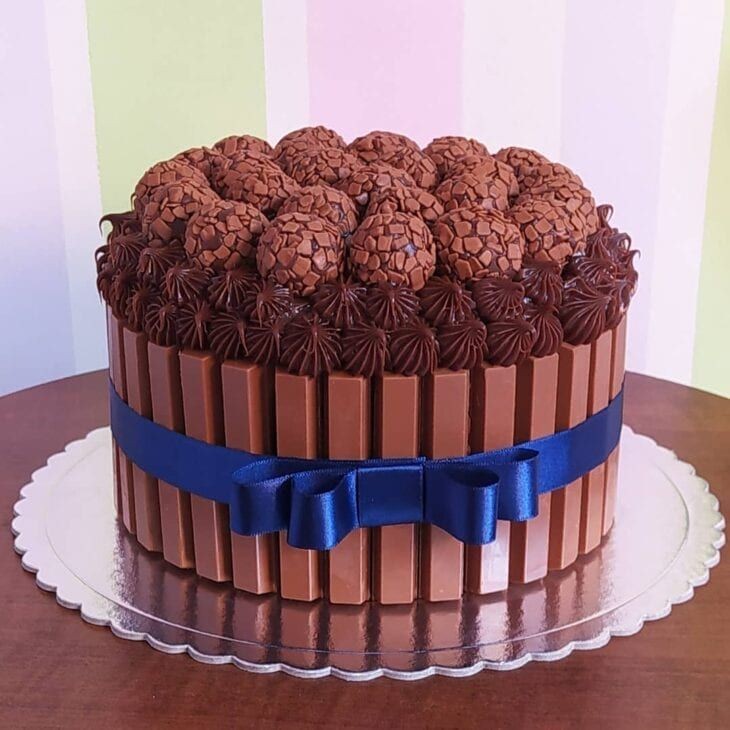 BOLO  DE KITKAT